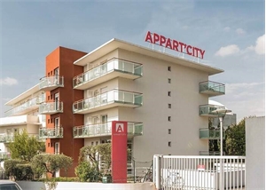 studio à la vente -   06600  ANTIBES, surface 24 m2 vente studio - UBI437117312